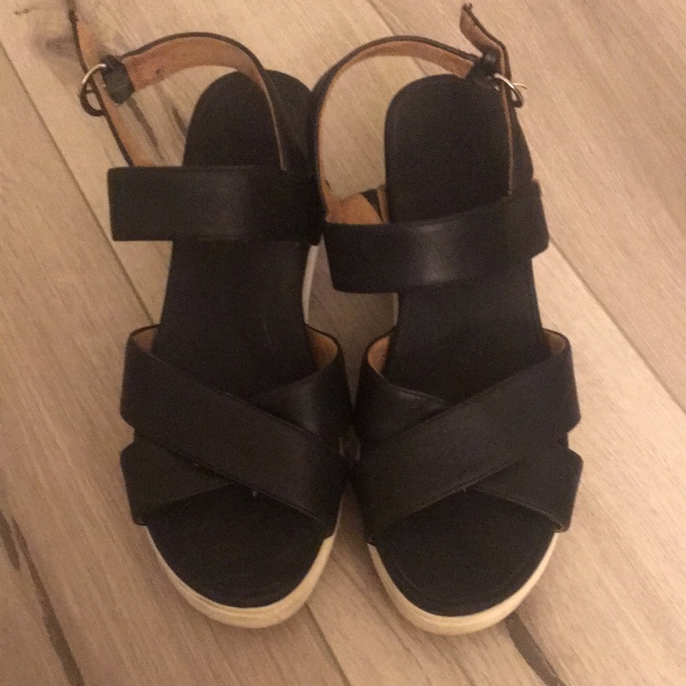 Dr. Scholl's Saltwater style platform sandals
